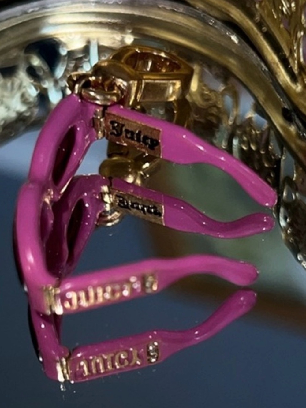 HTF Vintage AUTHENTIC Juicy Couture, pink sunglasses charm🩷🧡